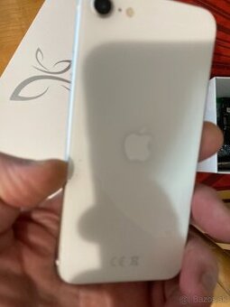 Kúpim poškodený Iphone SE 2020