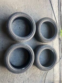Letne gumy 215/45 R16