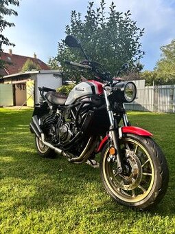 Yamaha XSR700, 35Kw v TP