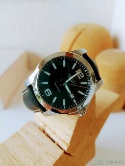 Longines Conquest quartz