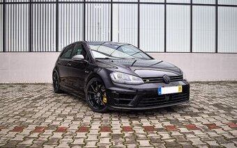 Volkswagen Golf R 2.0 TSI 221 kW 4Motion.