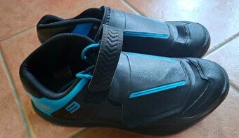 Tretry SHIMANO AM900 EU 44