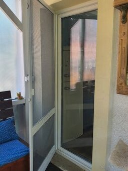 Plastové balkónové dvere INCON