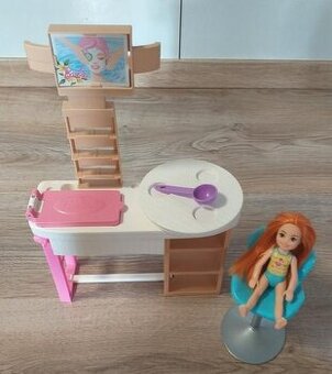 Barbie kozmetický salón, bábika Chelsea zdarma