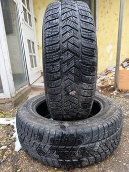 Ponúkam 2 zimné pneumatiky Pirelli Scorpion 215/60 R17