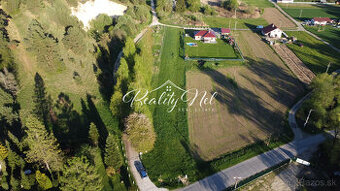 Predaj 2 stavebných pozemkov za sebou v obci Valča- výborná 