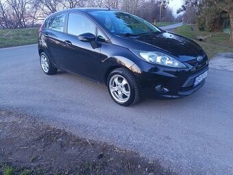 Ford Fiesta 1,6 tdci 66kw  Rok 2010