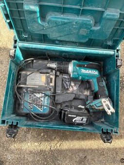 Aku makita na sadrokarton