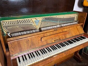 Predám starožitný klavír