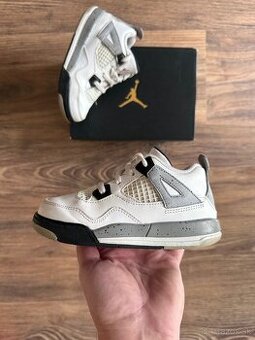 Air Jordan 4 (26)