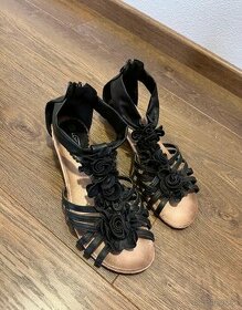Dievčenské sandálky