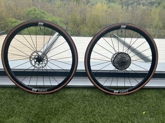 DT Swiss E1800 | GoodYear Eagle Sport 28mm | kazeta 11-42