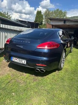 Porsche Panamera S