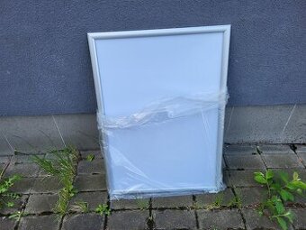 Tabuľa na plagáty 50 x 70 cm