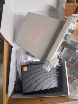 Orange antena+ wifi router