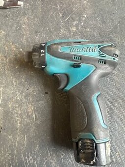 🛠️ Na predaj: Aku skrutkovač Makita DF030D (10,8 V) – s bat