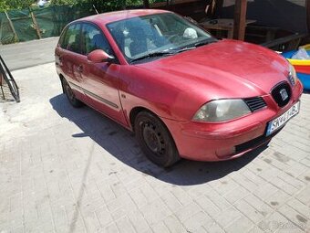 Seat Ibiza 1.4.55kw rok 2004
