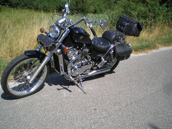 Suzuki Intruder VS 600