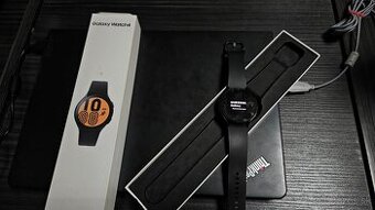 Smart hodinky Samsung Galaxy Watch 4 tmavé 44mm