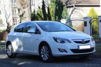 opel astra 1.4 benzín