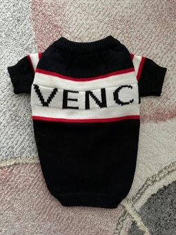 sveter pre psa Givenchy