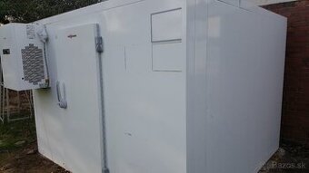 CHLADIACI BOX, CHLADIARENSKÝ BOX 270x240