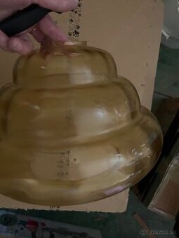 Retro lustr medové sklo