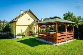 Celoročne obyvateľná chata - rodinný dom v obci Nitrianske R