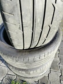 Predám 2 letné pneumatiky 225/45 R19 92W Dunlop
