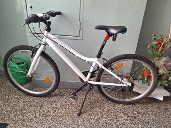 Dievčenský bicykel 24
