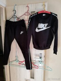 Teplaková súprava Nike