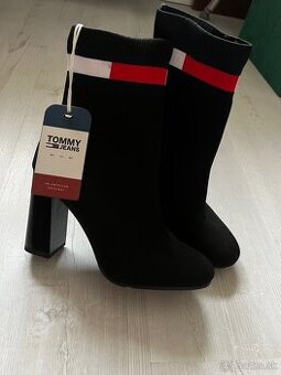 Tommy Jeans nízke čižmičky 37