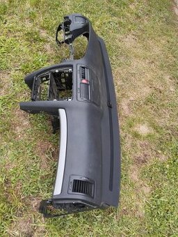 pristrojova doska, pas, airbag, interier, plasti octavia 2