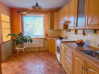 Predaj - 5izb. Rodinný dom Hradec (PD) - SUPER Poloha