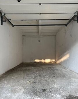 Na predaj - garáž, ul.Koceľova, Bratislava II