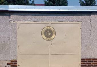 Na predaj garáž v Hlohovci časť Peter