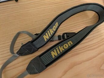 Popruh Nikon