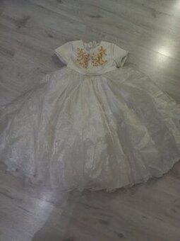 Príležitostné šaty