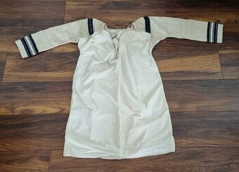 Dievčenský ľudový kroj