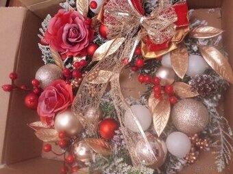 Vianočný veniec na dvere