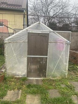 Foliovnik-konstrukcia