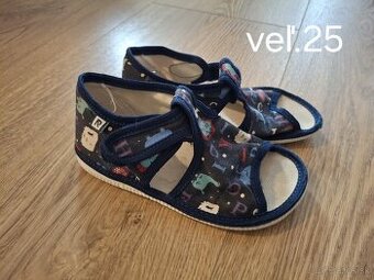 Predam detské topánky veľ. 25-29 po 50 centov