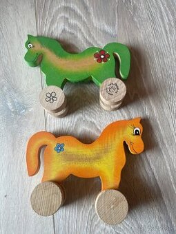 Drevený konik 16x 14 cm