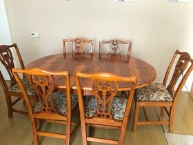 Jedálenský nábytok 2 kusy + stôl + 6 stoličiek