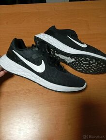 Tenisky Nike 44