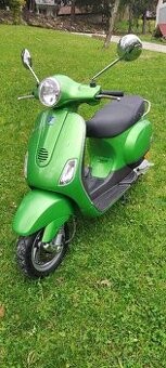 Skúter Piaggio Vespa LX 50