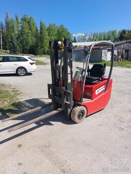 Elektricky vysokozdvižný vozik BT nosnosť 1500 kg