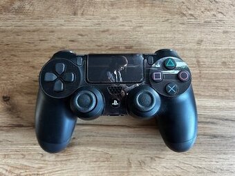 PS4 ovládač