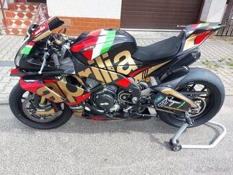 APRILIA RSV4 1100 FACTORY