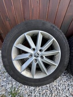 Elektróny Škoda so zimnými pneumatikami